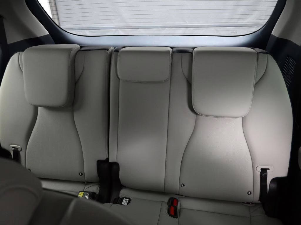 2026 Snow White Pearl Kia Carnival Hybrid EX FWD Van