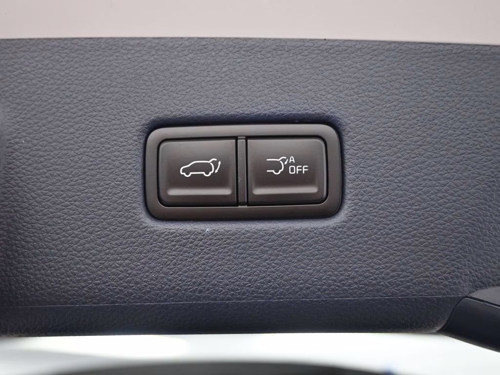 2026 Snow White Pearl Kia Carnival EX FWD Van