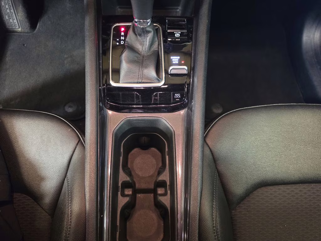 2025 Silver Zynith Metallic Clearcoat Jeep Compass Latitude 4X4 SUV