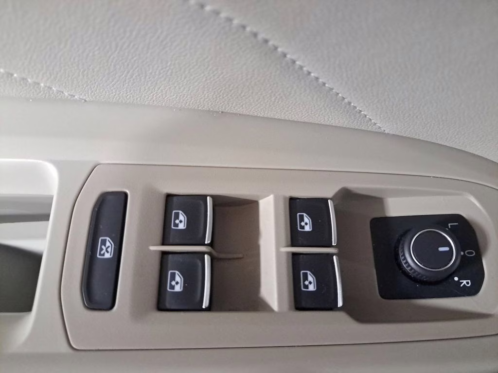 2021 Pacific Blue Metallic Volkswagen Atlas 3.6L V6 SE w/Technology AWD SUV