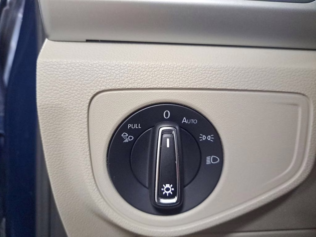 2021 Pacific Blue Metallic Volkswagen Atlas 3.6L V6 SE w/Technology AWD SUV