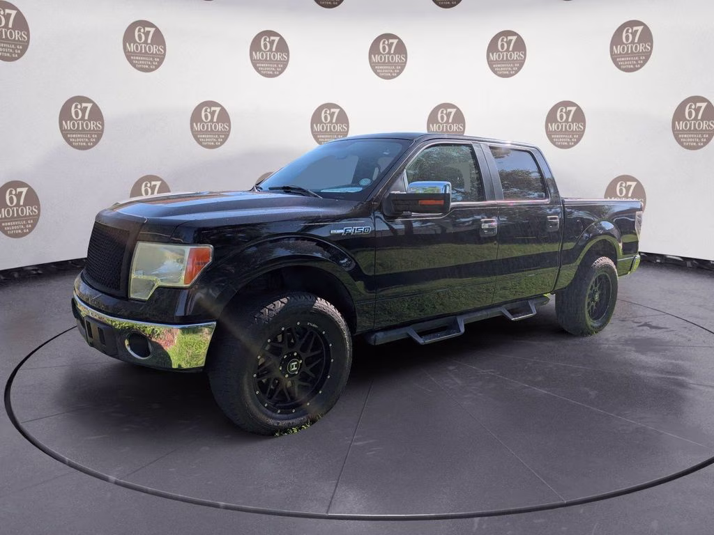 2014 Tuxedo Black Metallic Ford F-150 XLT RWD Truck