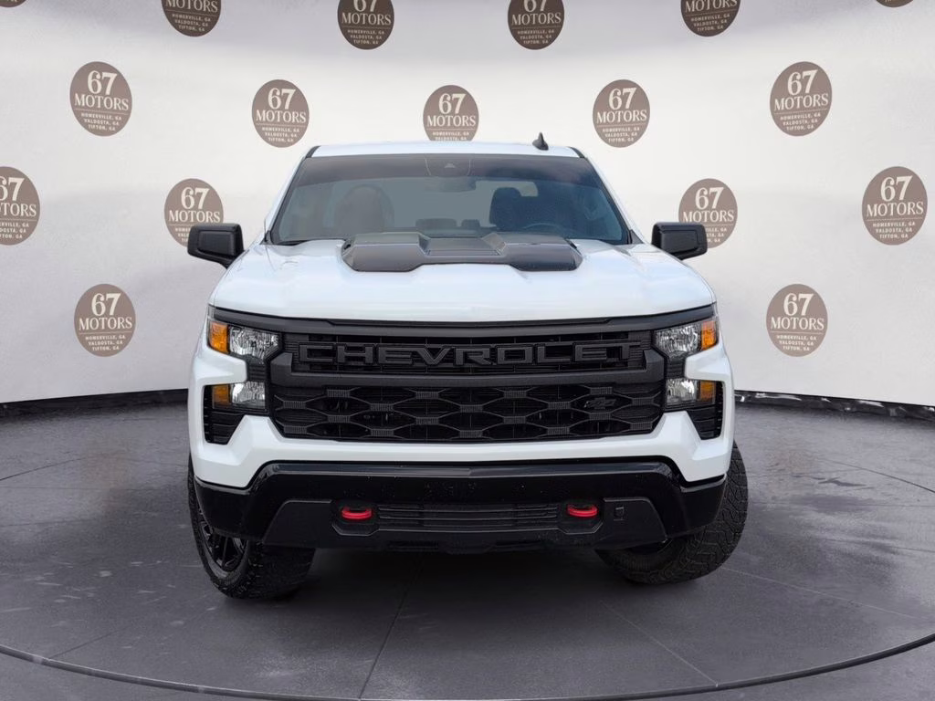 2024 Summit White Chevrolet Silverado 1500 Custom Trail Boss 4X4 Truck