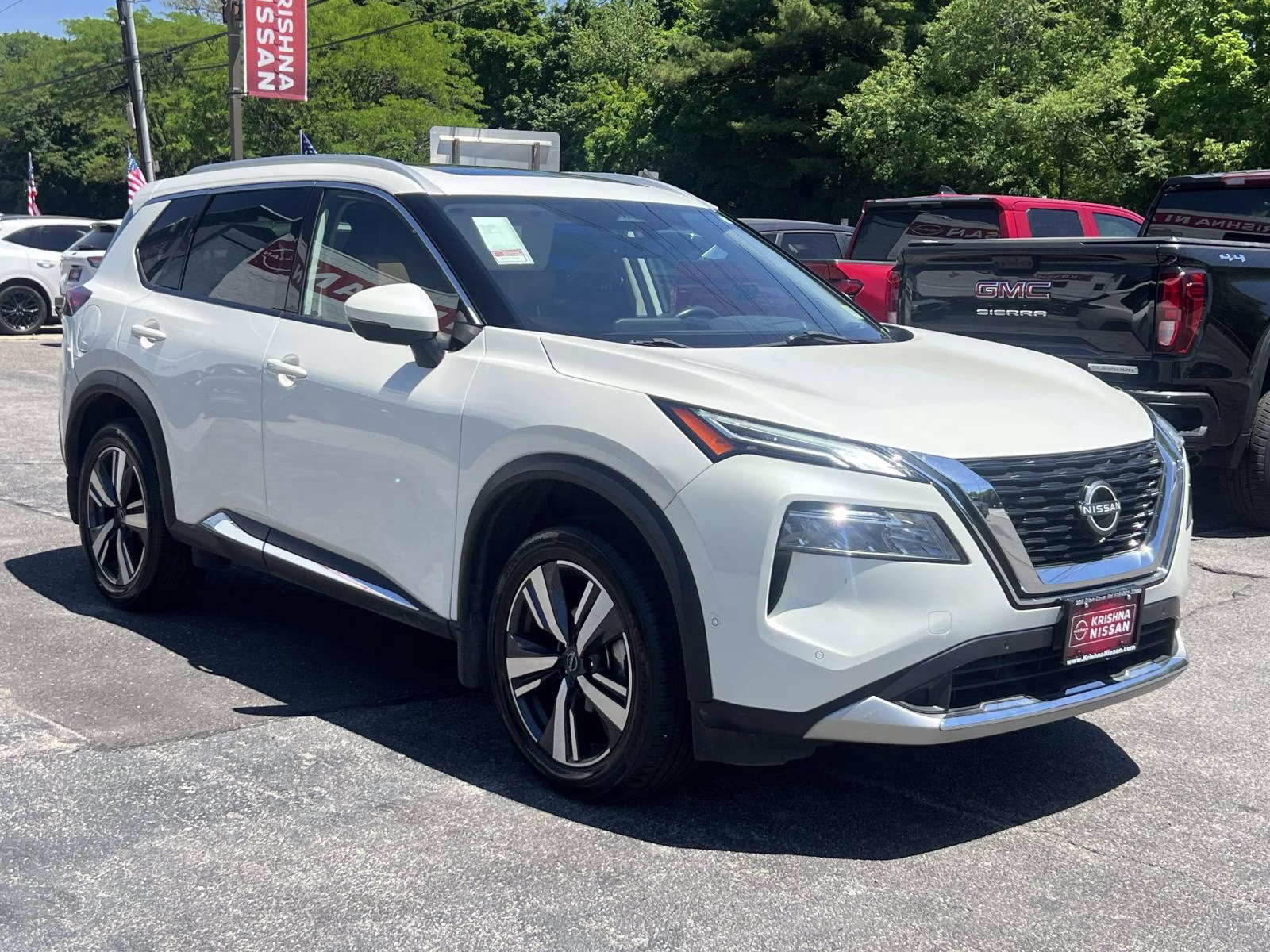 2023 White Nissan Rogue AWD Platinum *Ltd Avail* AWD SUV