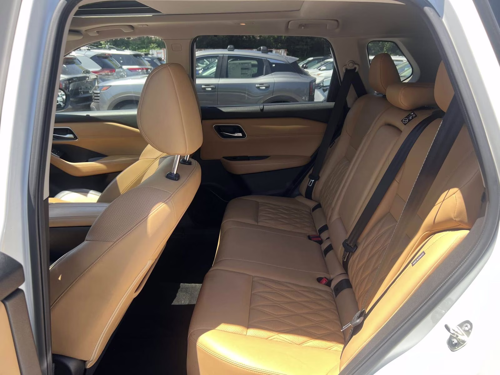 2023 White Nissan Rogue AWD Platinum *Ltd Avail* AWD SUV