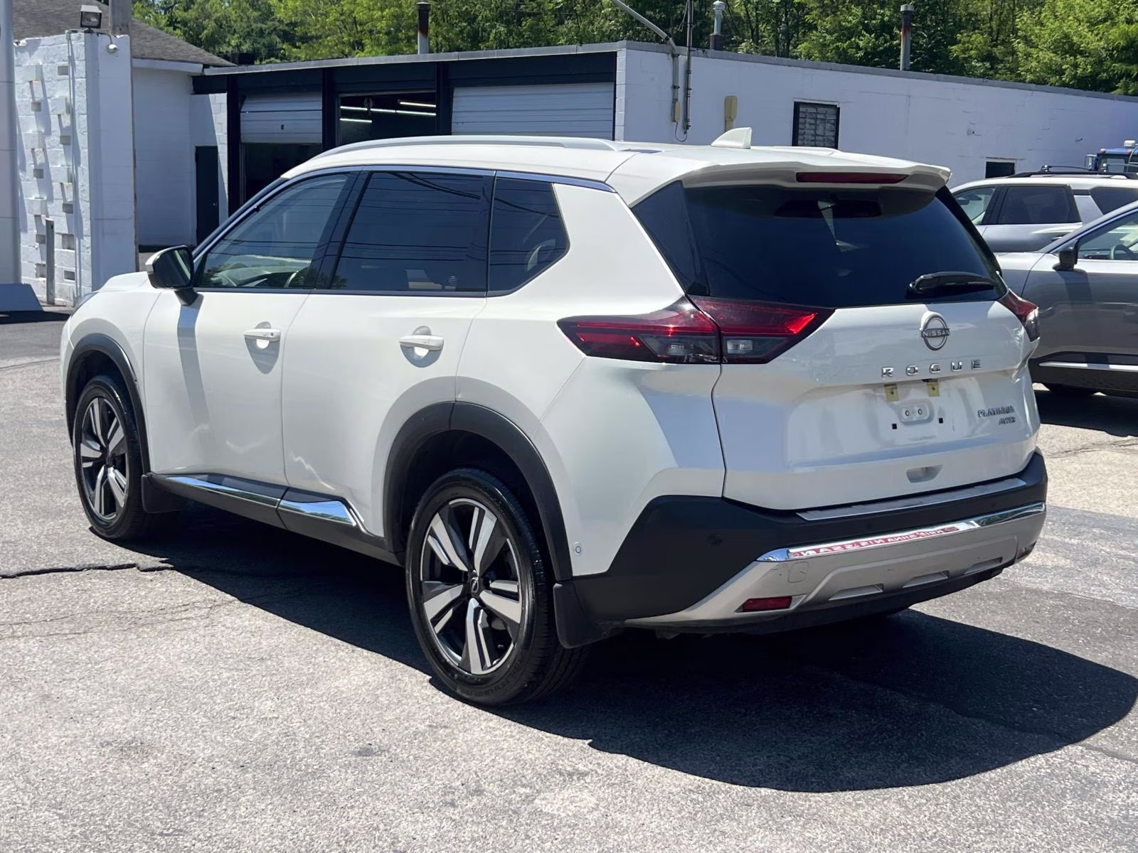 2023 White Nissan Rogue AWD Platinum *Ltd Avail* AWD SUV