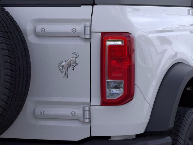 2026 Oxford White Ford Bronco Base Bozard Built 4X4 SUV