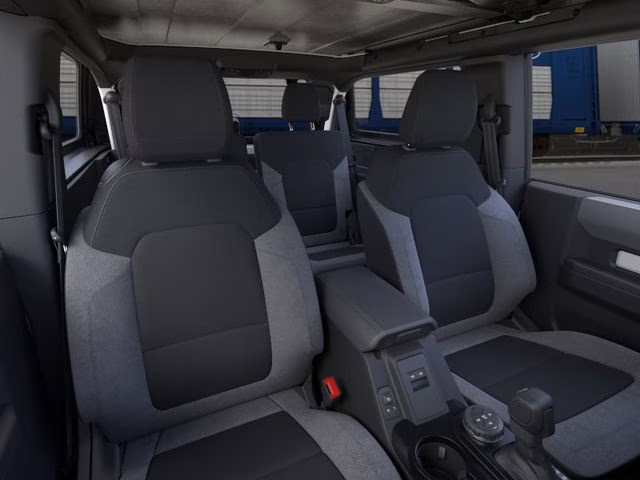 2026 Oxford White Ford Bronco Base 4X4 SUV