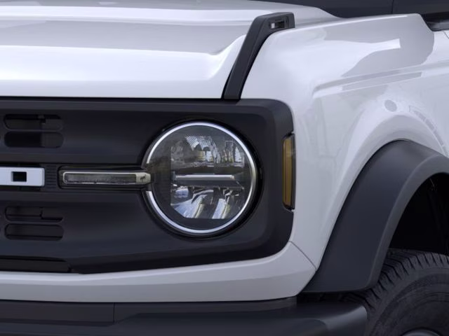 2026 Oxford White Ford Bronco Base 4X4 SUV