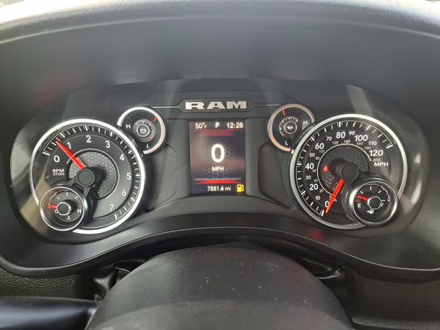 2024 Diamond Black Crystal Pearlcoat Ram 1500 Tradesman RWD Truck