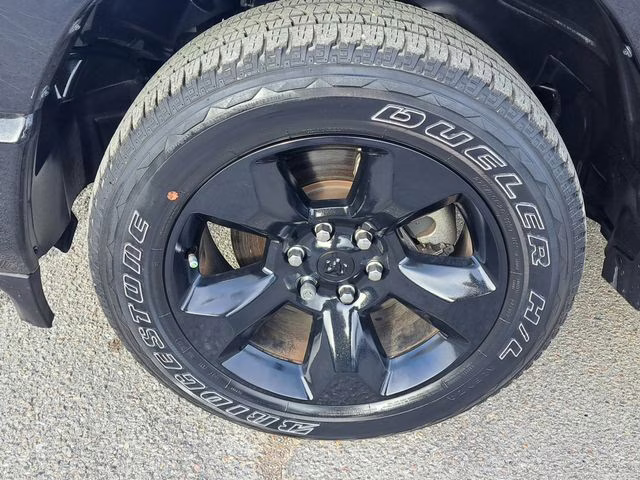 2024 Diamond Black Crystal Pearlcoat Ram 1500 Tradesman RWD Truck