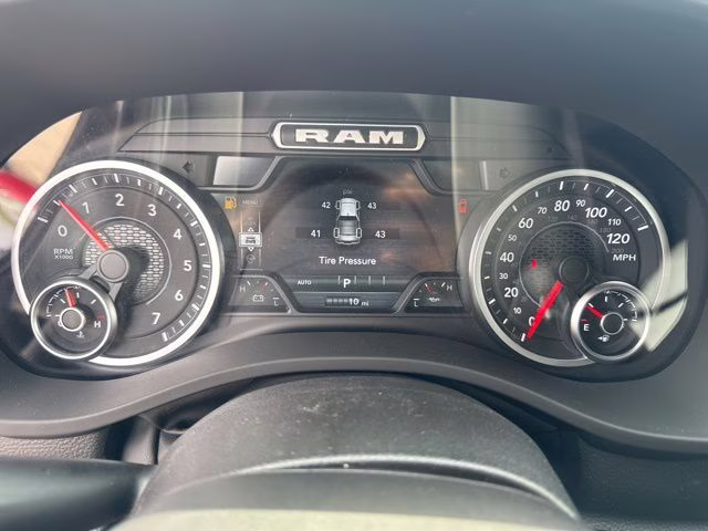 2026 Crystal Metallic Ram 1500 Big Horn/Lone Star RWD Truck