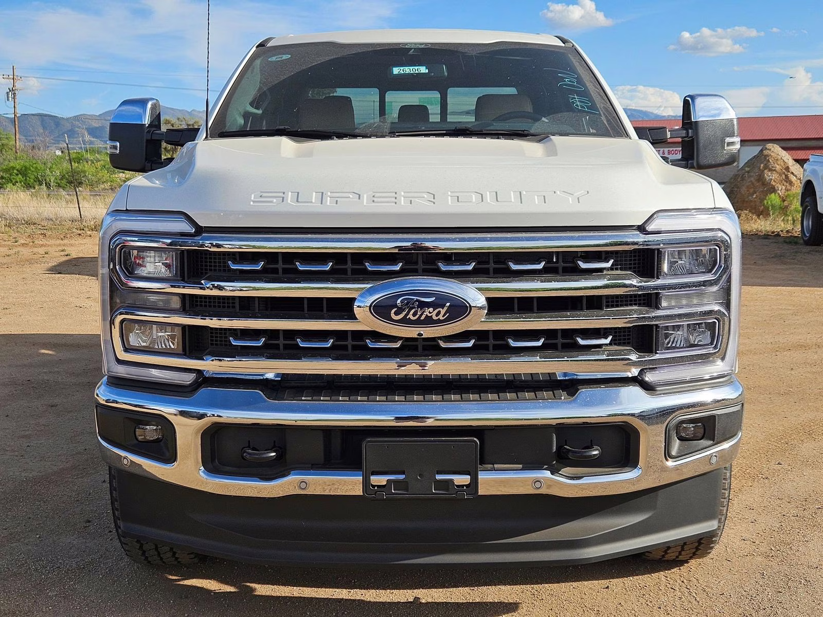 2026 White Ford Super Duty F-250 SRW Lariat 4X4 Truck