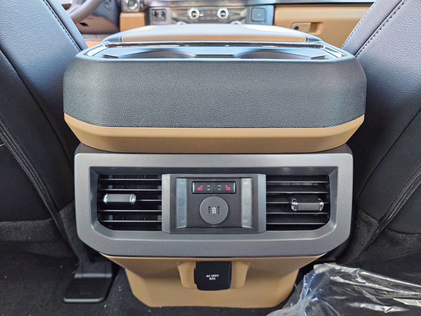 2026 White Ford Super Duty F-250 SRW Lariat 4X4 Truck