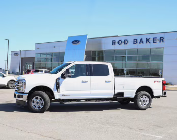 2026 Oxford White Ford Super Duty F-250 SRW XLT 4X4 Truck