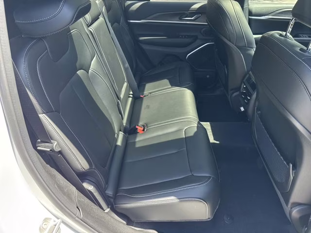 2026 Bright White Clearcoat Jeep Grand Cherokee Limited 4X4 SUV