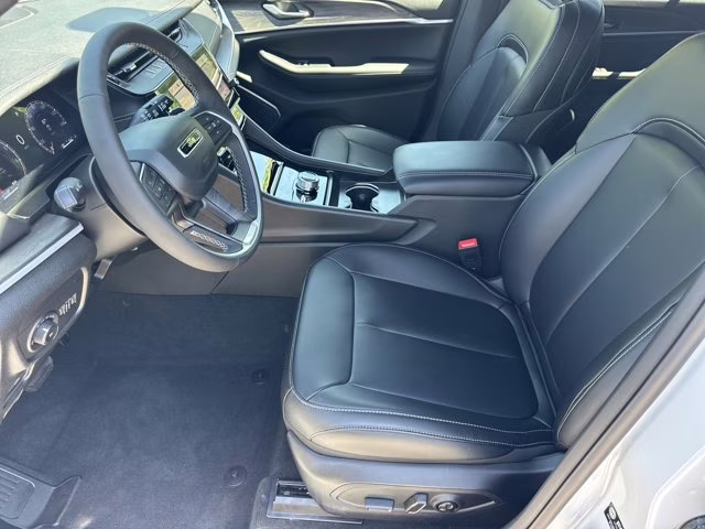 2026 Bright White Clearcoat Jeep Grand Cherokee Limited 4X4 SUV