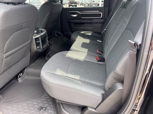 2026 Diamond Black Crystal Pearlcoat Ram 3500 Big Horn 4X4 Truck