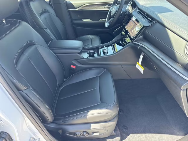 2026 Bright White Clearcoat Jeep Grand Cherokee Limited 4X4 SUV