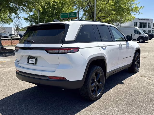 2026 Bright White Clearcoat Jeep Grand Cherokee Limited 4X4 SUV