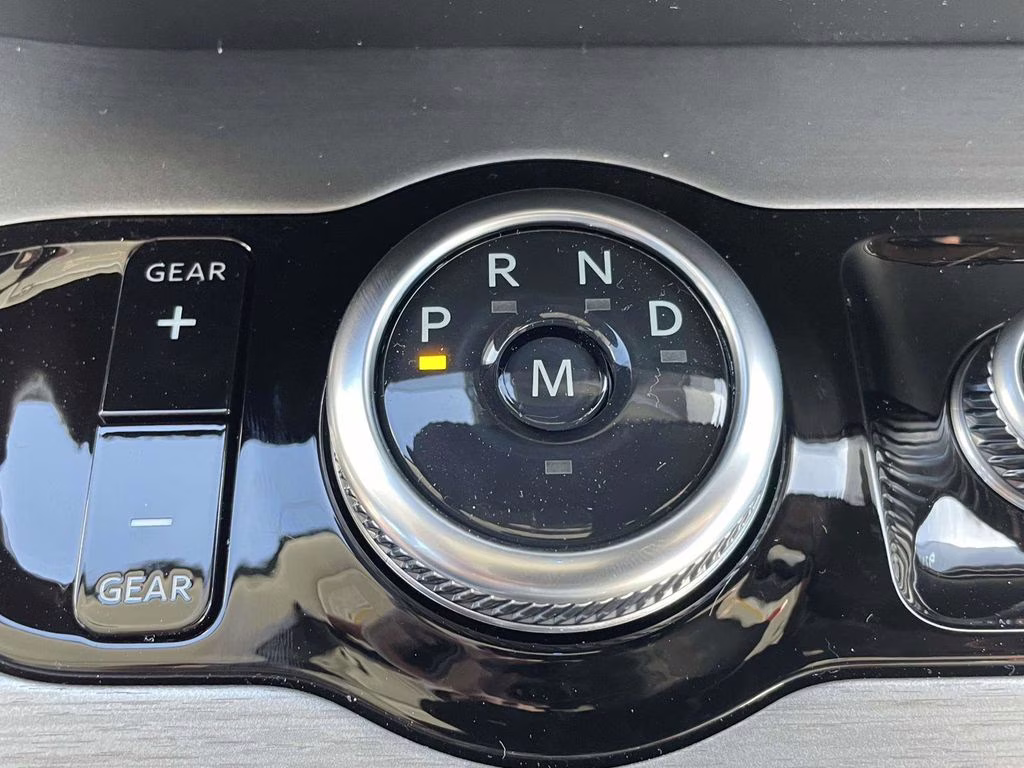 2026 Star White Metallic Tri-Coat Ford Expedition Max Platinum 4X4 SUV