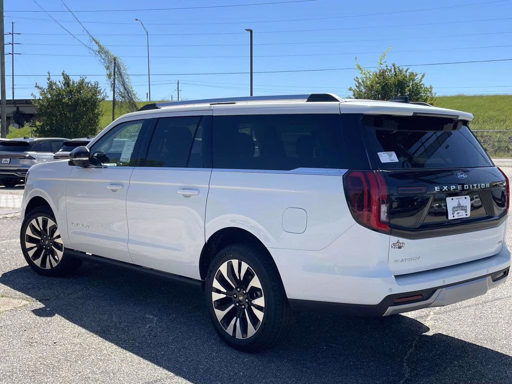 2026 Star White Metallic Tri-Coat Ford Expedition Max Platinum 4X4 SUV