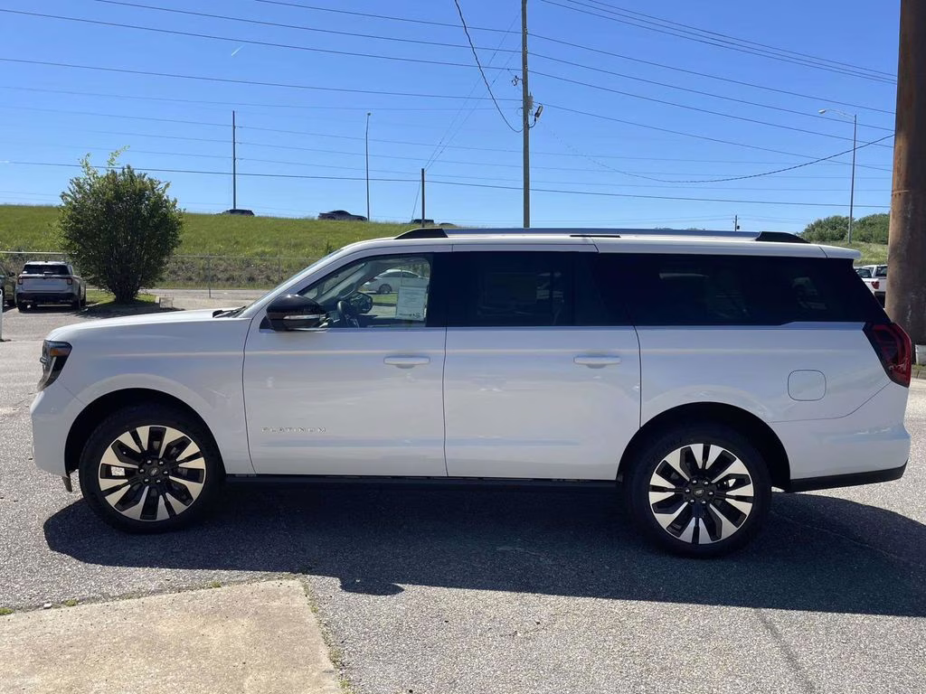 2026 Star White Metallic Tri-Coat Ford Expedition Max Platinum 4X4 SUV