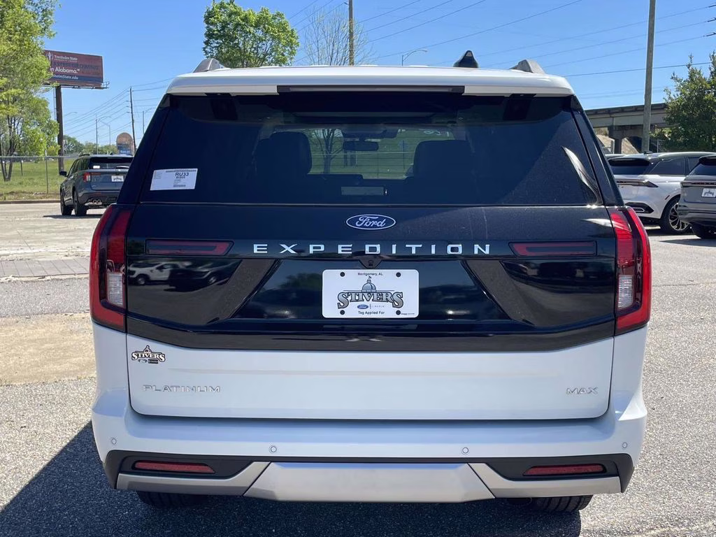 2026 Star White Metallic Tri-Coat Ford Expedition Max Platinum 4X4 SUV
