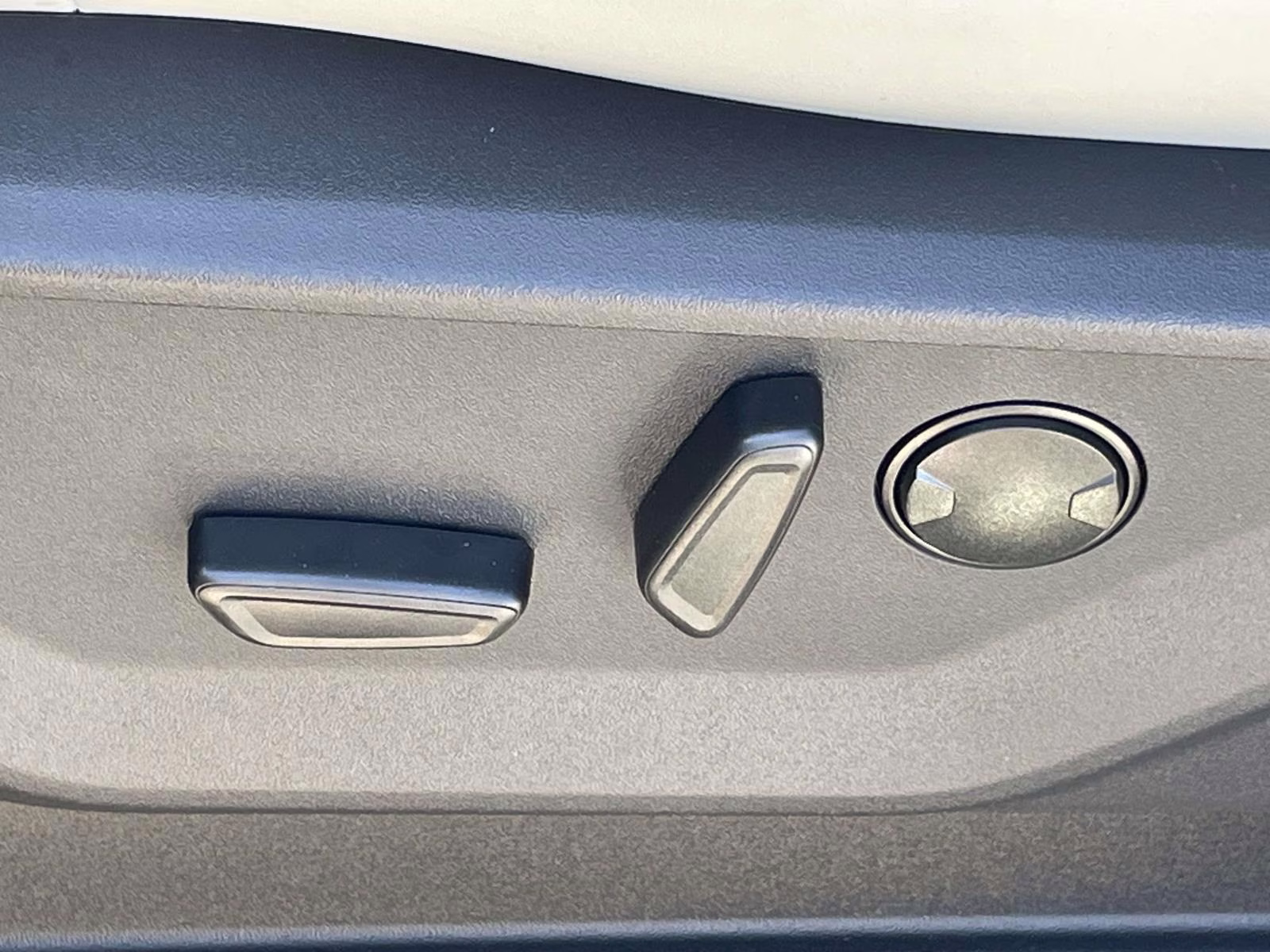 2026 Star White Metallic Tri-Coat Ford Expedition Max Platinum 4X4 SUV