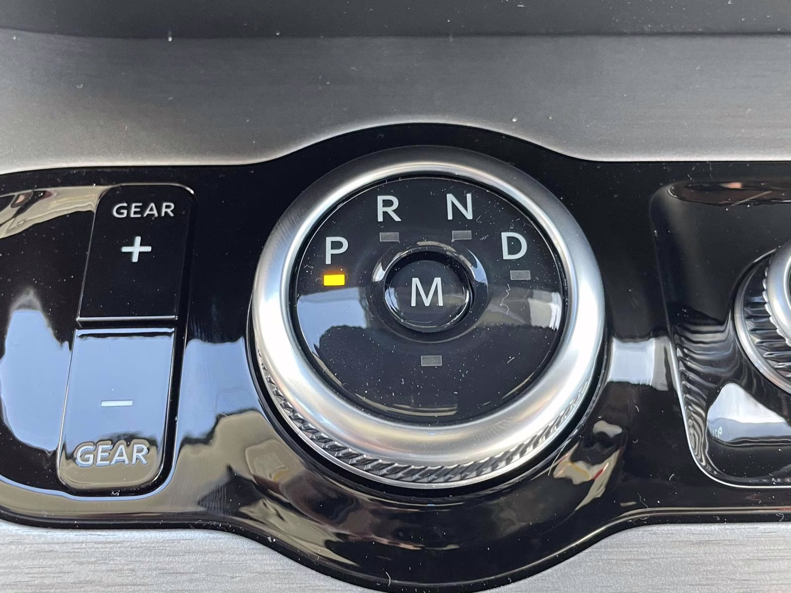 2026 Star White Metallic Tri-Coat Ford Expedition Max Platinum 4X4 SUV