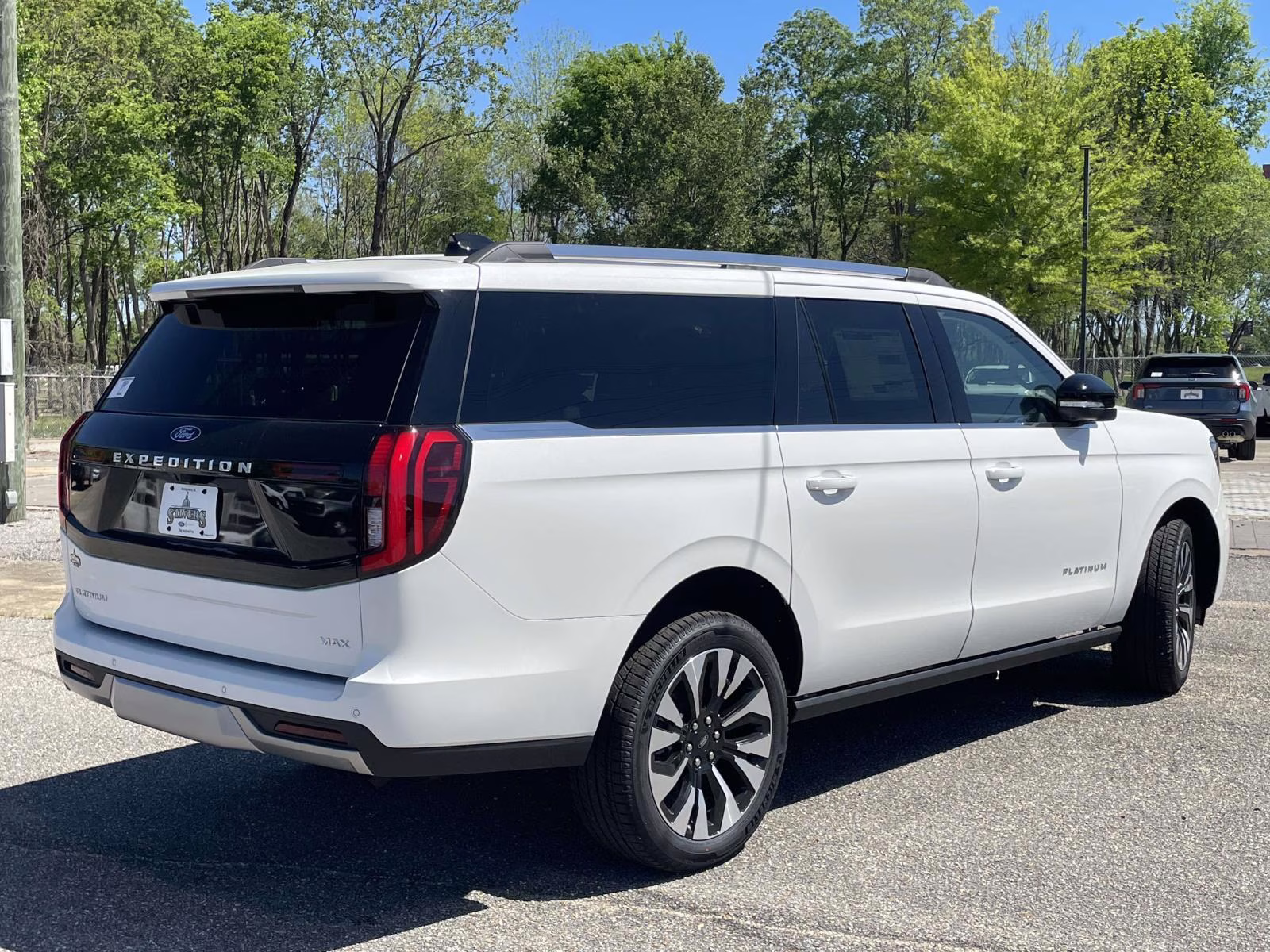 2026 Star White Metallic Tri-Coat Ford Expedition Max Platinum 4X4 SUV