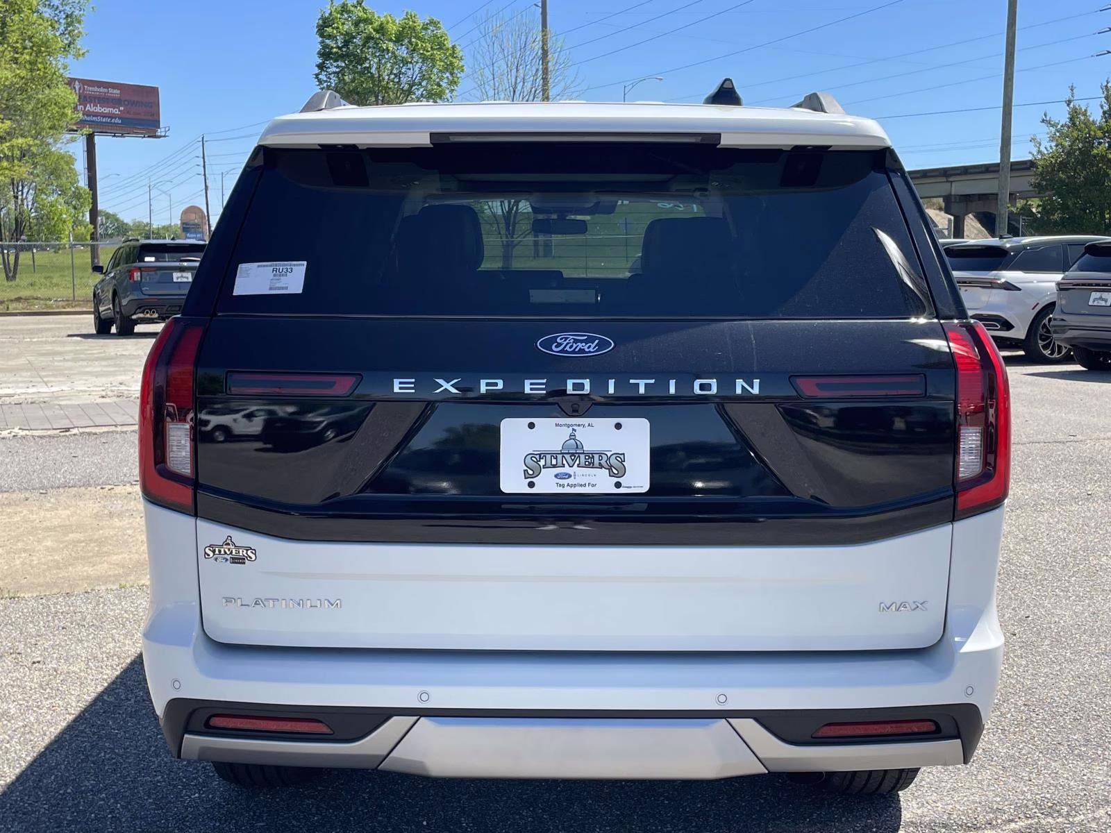 2026 Star White Metallic Tri-Coat Ford Expedition Max Platinum 4X4 SUV