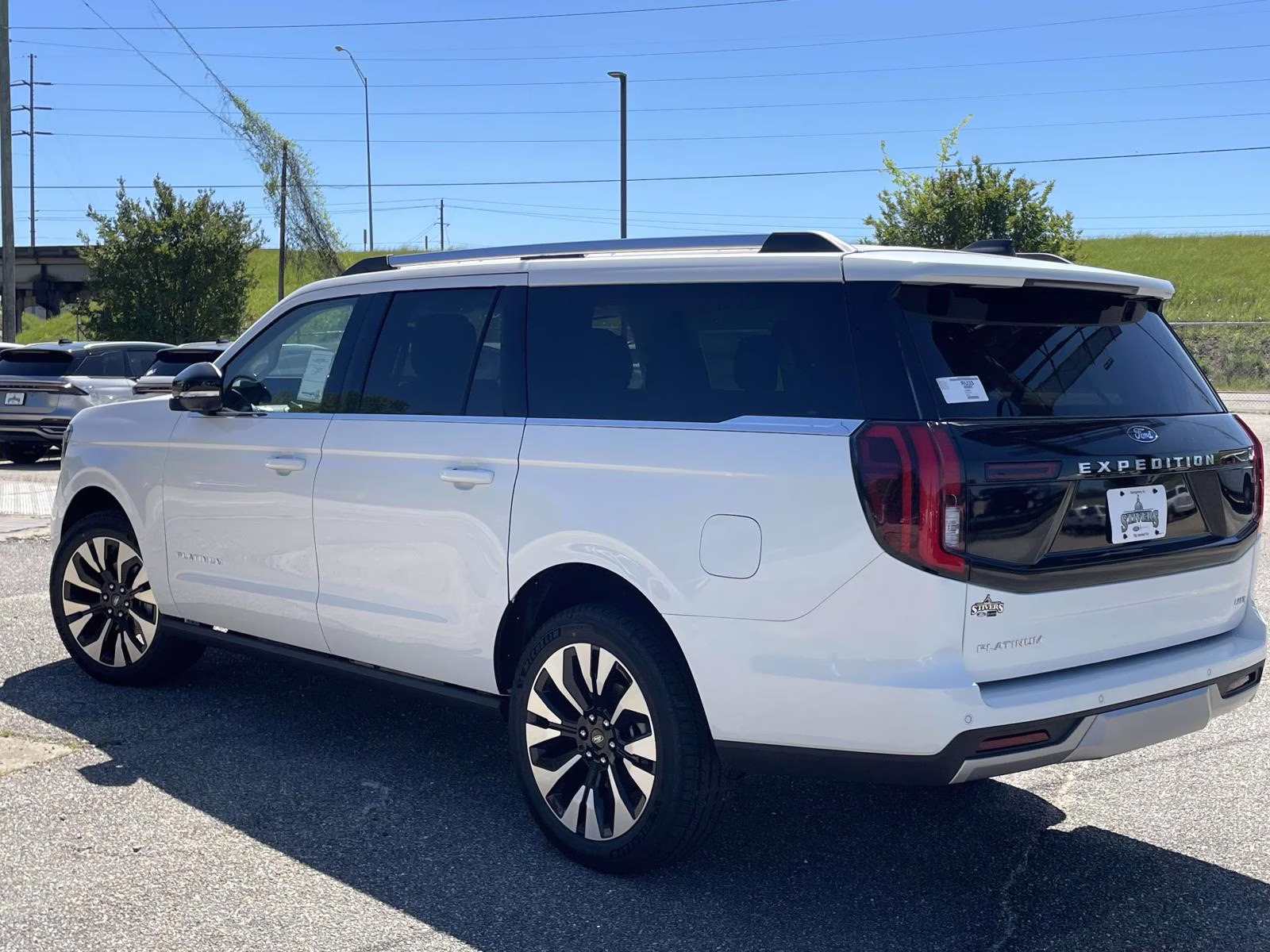 2026 Star White Metallic Tri-Coat Ford Expedition Max Platinum 4X4 SUV