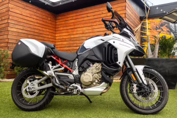 2024 WHITE Ducati MULTISTRADA V4S GRAND TOUR