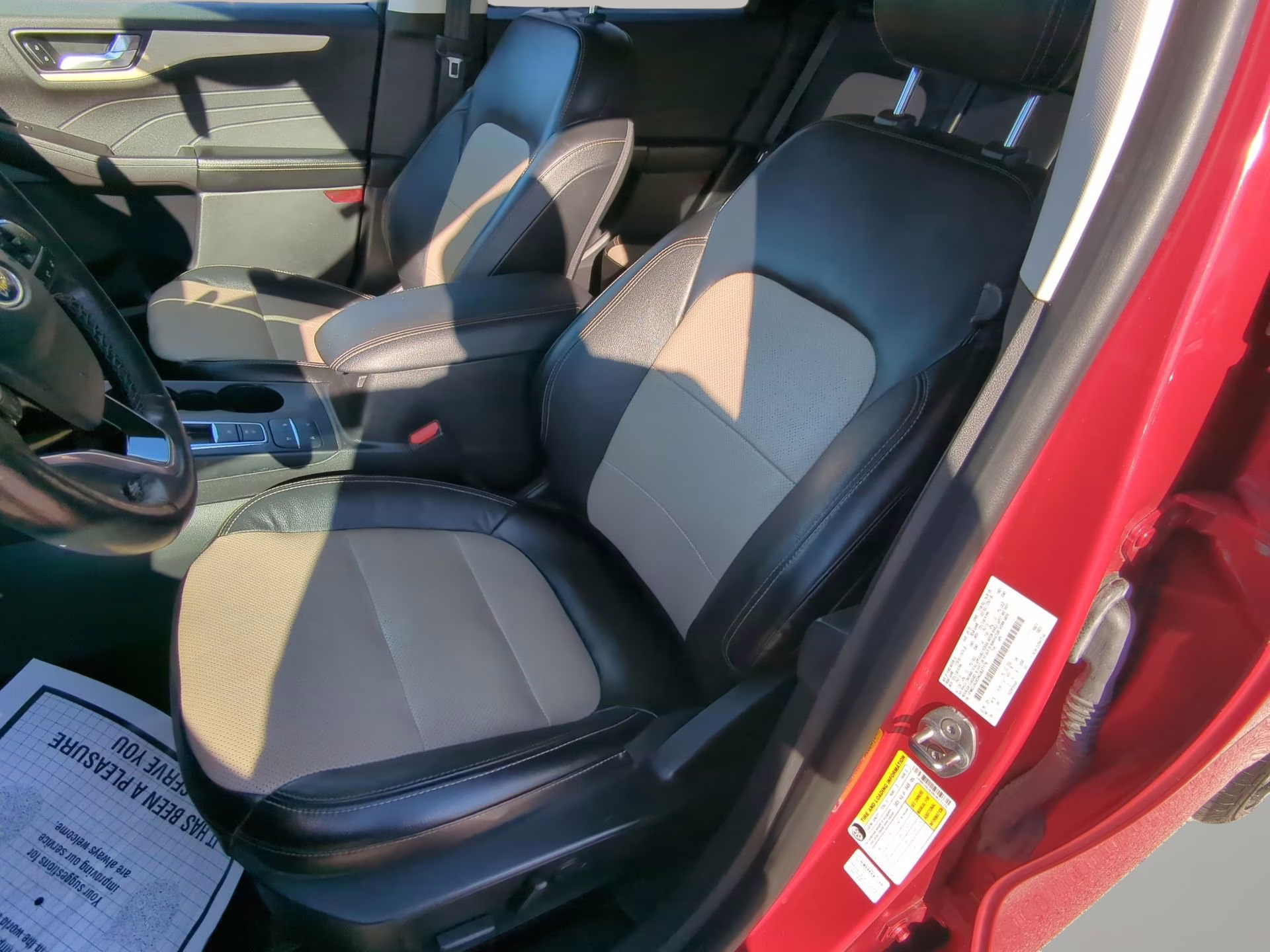 2022 Rapid Red Metallic Tinted Clearcoat Ford Escape Titanium AWD SUV