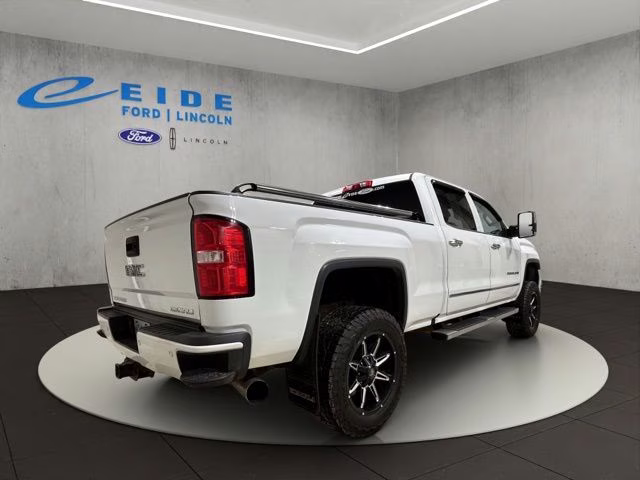 2019 Summit White GMC Sierra 2500HD Denali 4X4 Truck