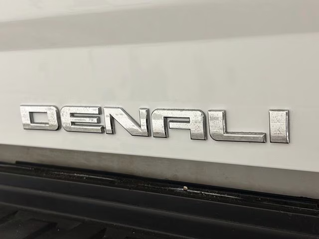 2019 Summit White GMC Sierra 2500HD Denali 4X4 Truck