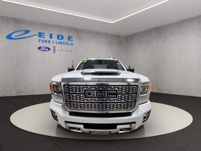2019 Summit White GMC Sierra 2500HD Denali 4X4 Truck