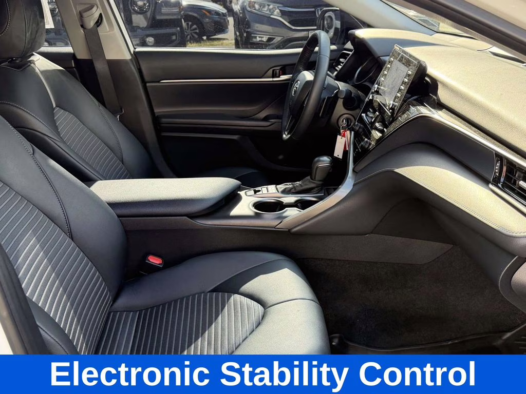 2023 Ice Toyota Camry SE AWD Sedan
