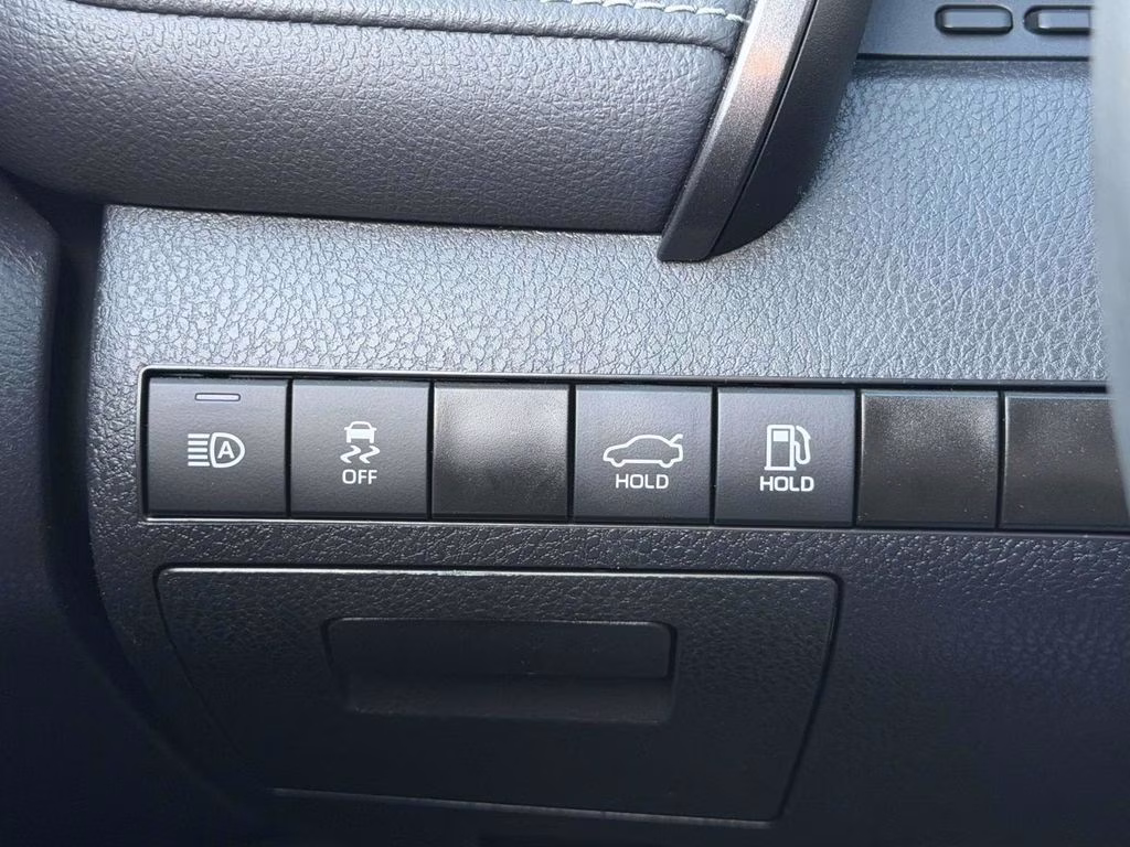 2023 Ice Toyota Camry SE AWD Sedan