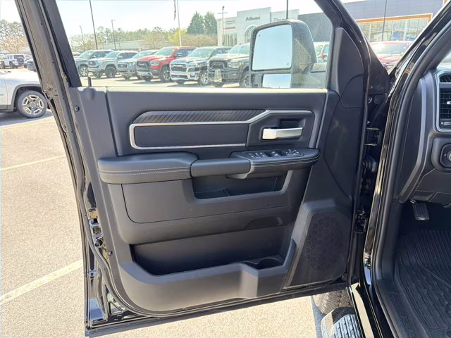 2026 Diamond Black Crystal Pearlcoat Ram 2500 Big Horn 4X4 Truck
