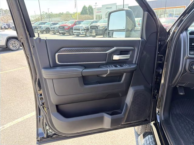 2026 Diamond Black Crystal Pearlcoat Ram 2500 Big Horn 4X4 Truck