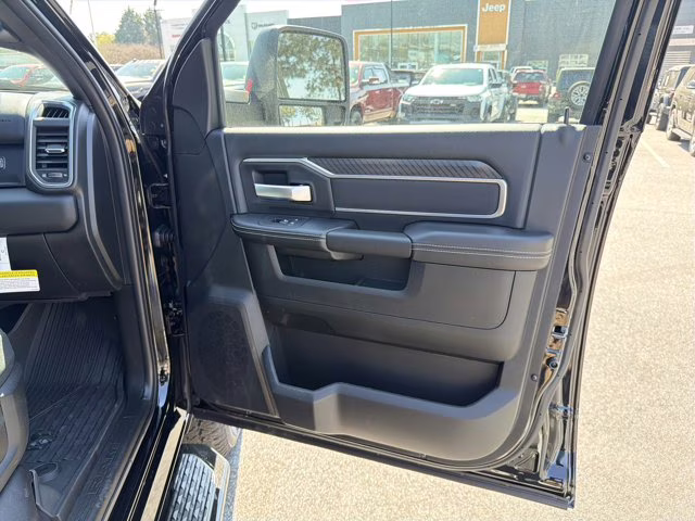 2026 Diamond Black Crystal Pearlcoat Ram 2500 Big Horn 4X4 Truck