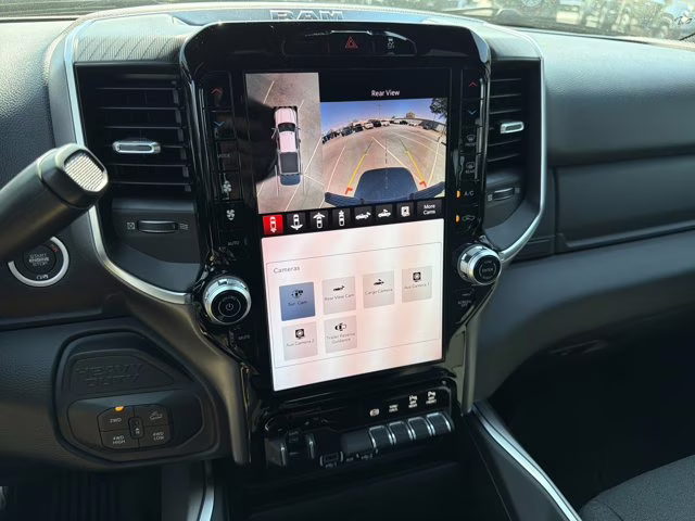 2026 Diamond Black Crystal Pearlcoat Ram 2500 Big Horn 4X4 Truck