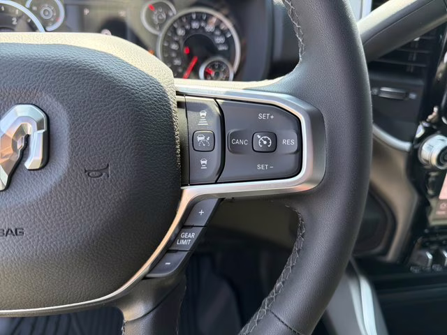 2026 Diamond Black Crystal Pearlcoat Ram 2500 Big Horn 4X4 Truck