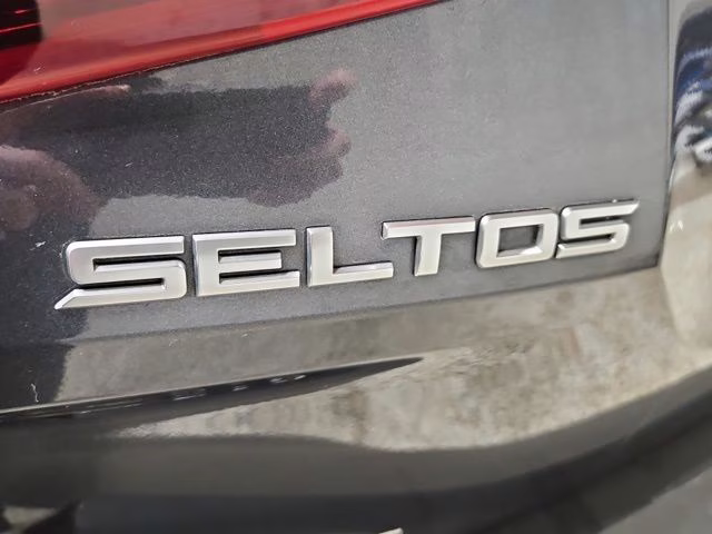 2022 Gravity Gray Kia Seltos Nightfall AWD SUV