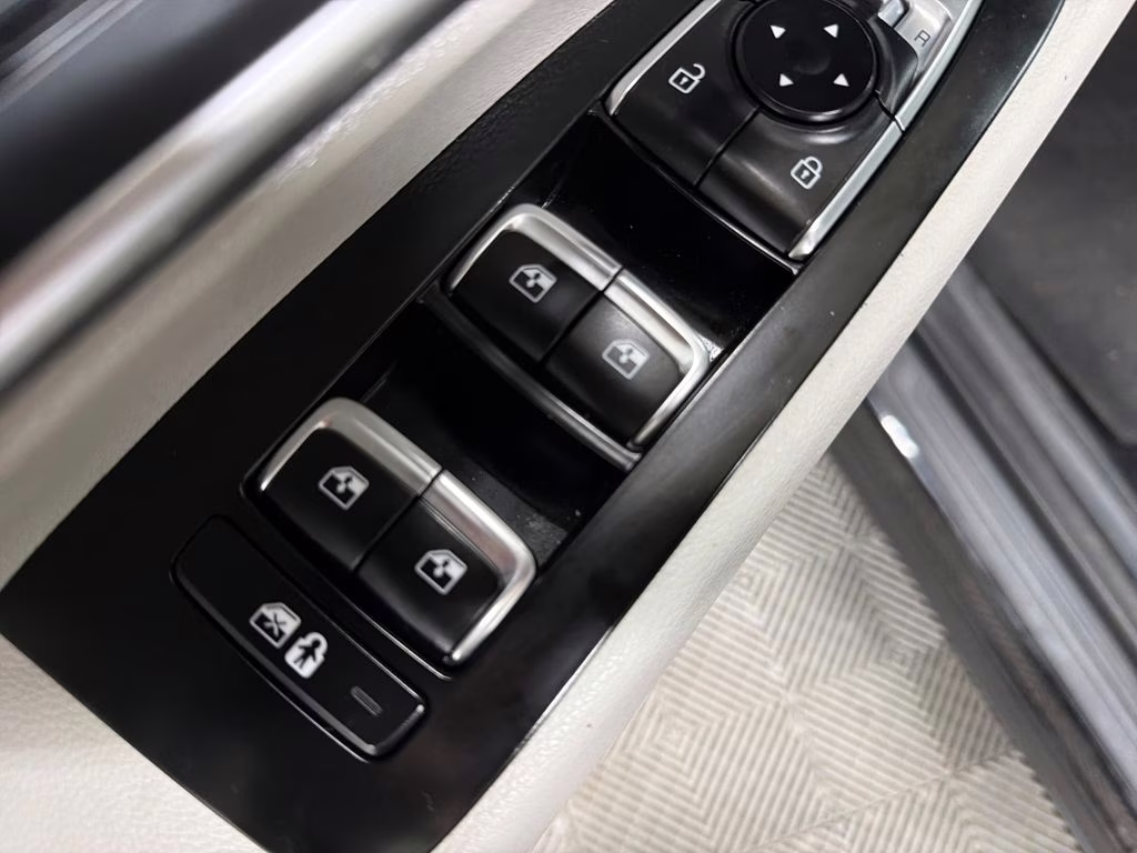 2021 Ebony Black Kia Telluride S FWD SUV