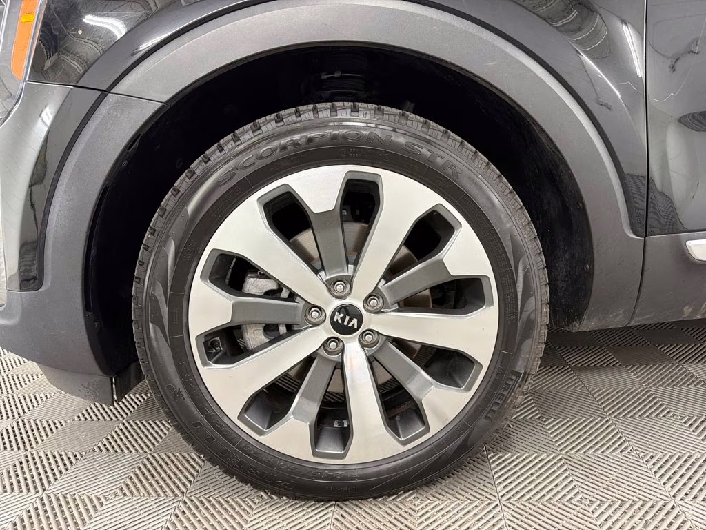 2021 Ebony Black Kia Telluride S FWD SUV