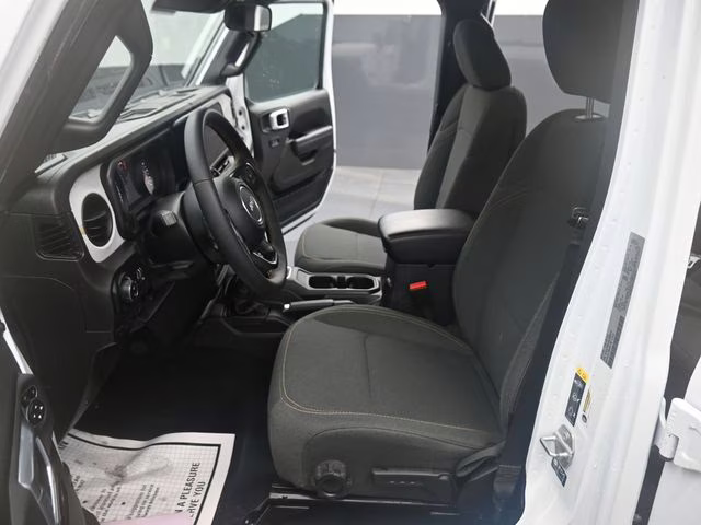 2025 Bright White Clearcoat Jeep Gladiator Sport S 4X4 Truck