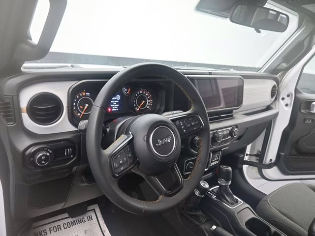 2025 Bright White Clearcoat Jeep Gladiator Sport S 4X4 Truck